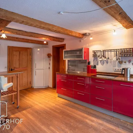 Feriehus Wunderschoenes Mit Kamin In Riederau *